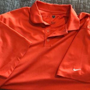 Men’s golf shirt